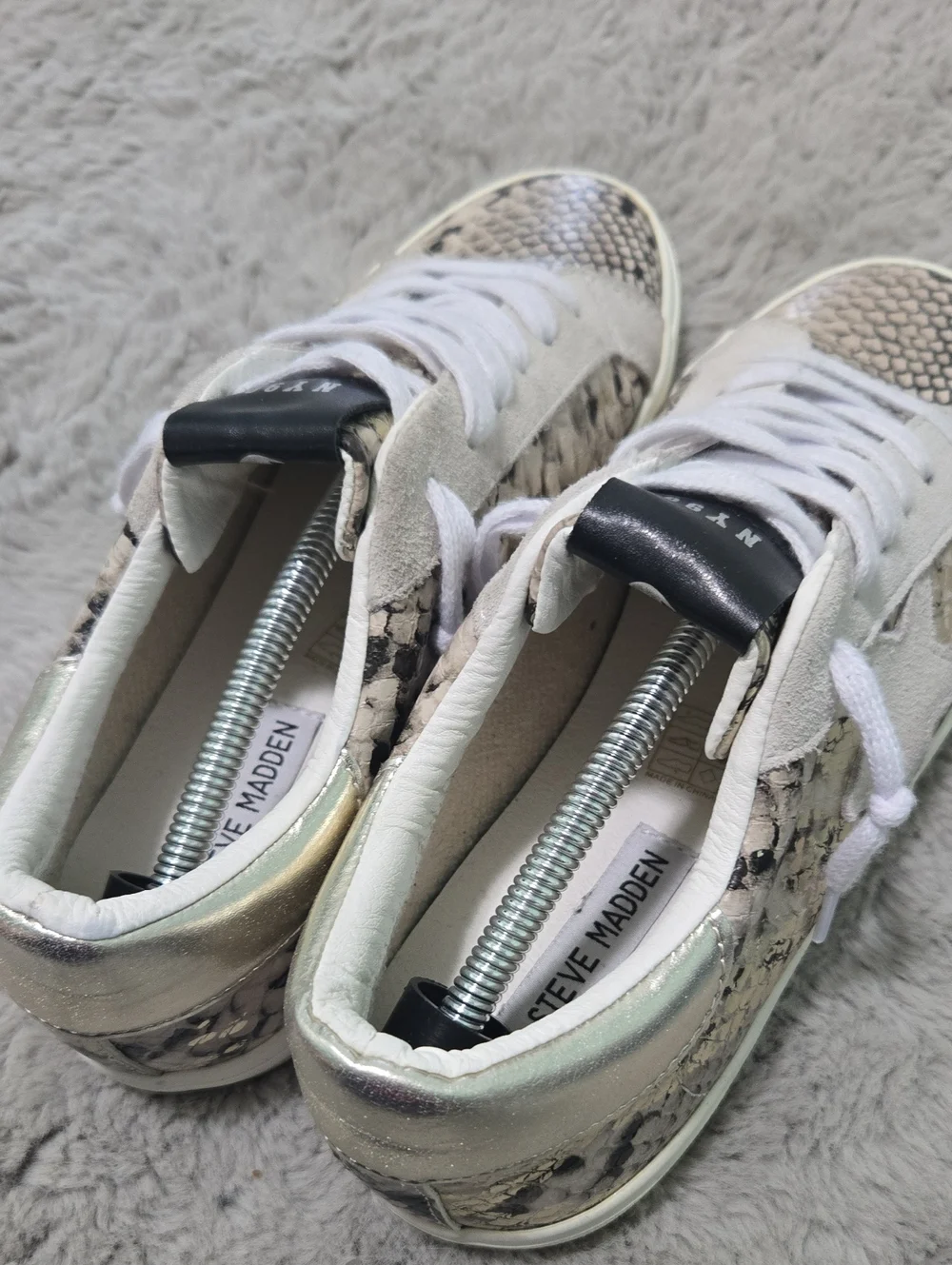 Steve Madden Philosophy gold and snakeskin-embossed low-top sneakers size 10